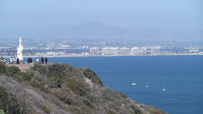 从 Cabrillo 望向海湾与 Coronado 的景色,NPS Photo / Mike Nelson;资料照片